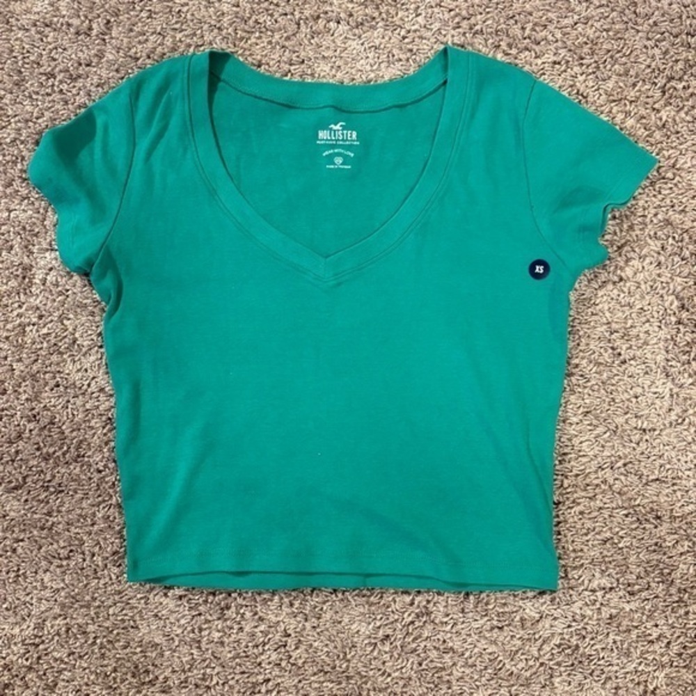 Hollister Women's Green V-Neck Top